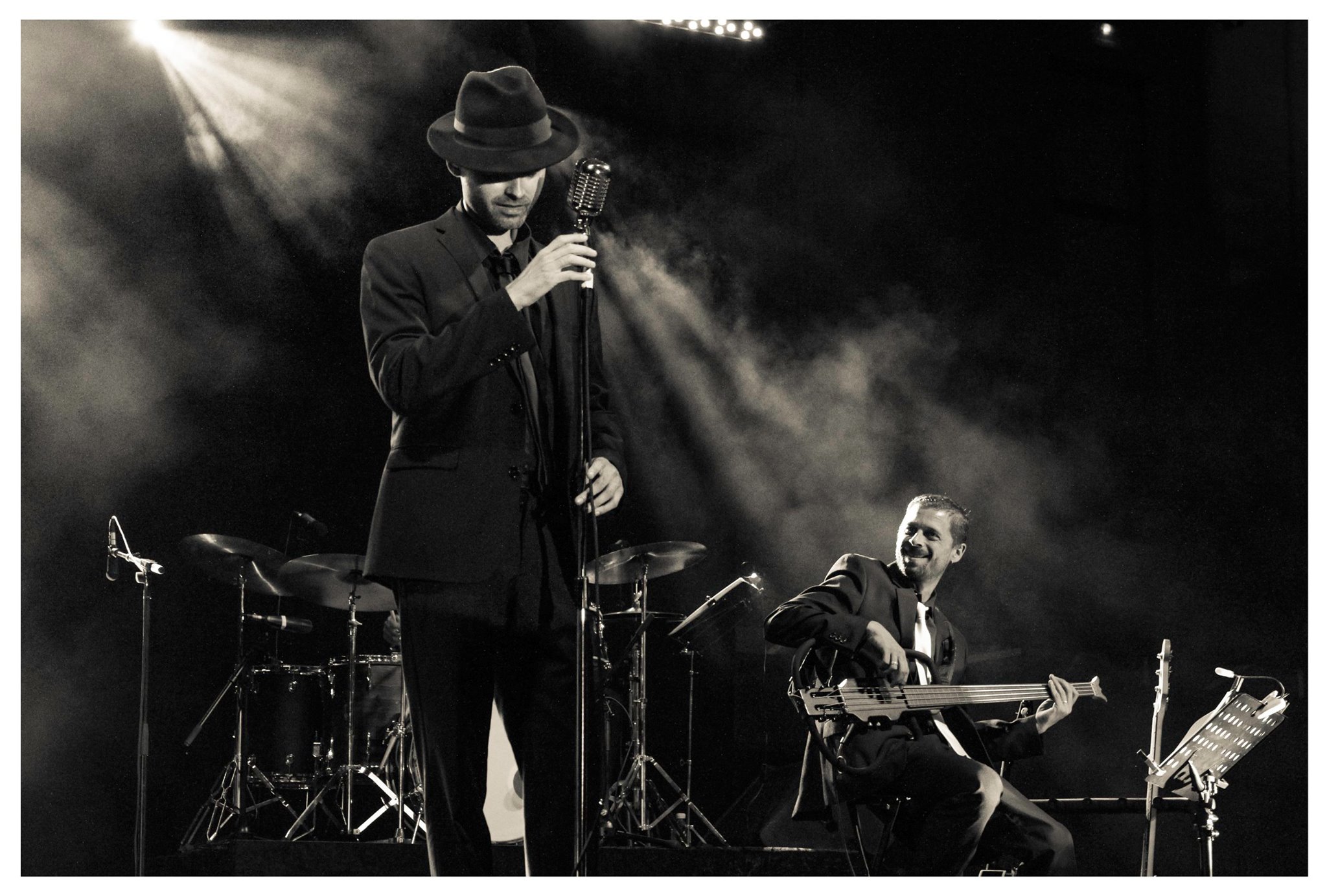 Chanteur et musicien pour votre soirée, anniversaire ou séminaire